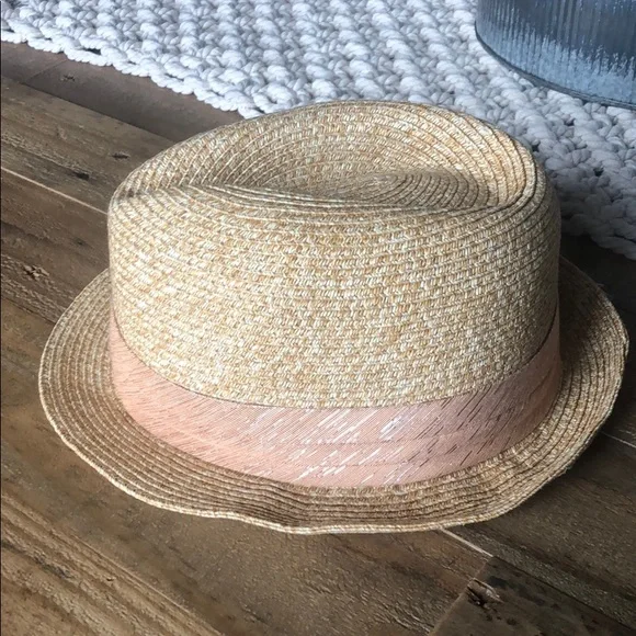 Gap Hat / Fedora - Picture 2 of 7